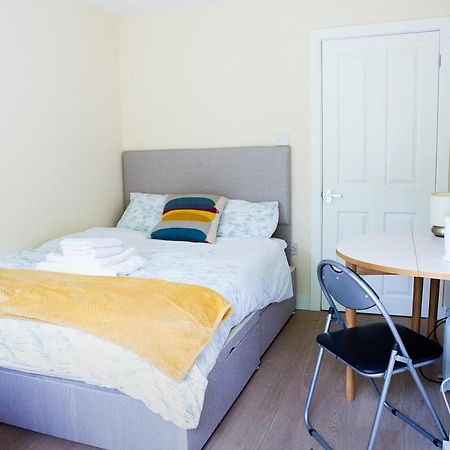 New Snug Doubleensuite In Central Forest Row Exterior foto