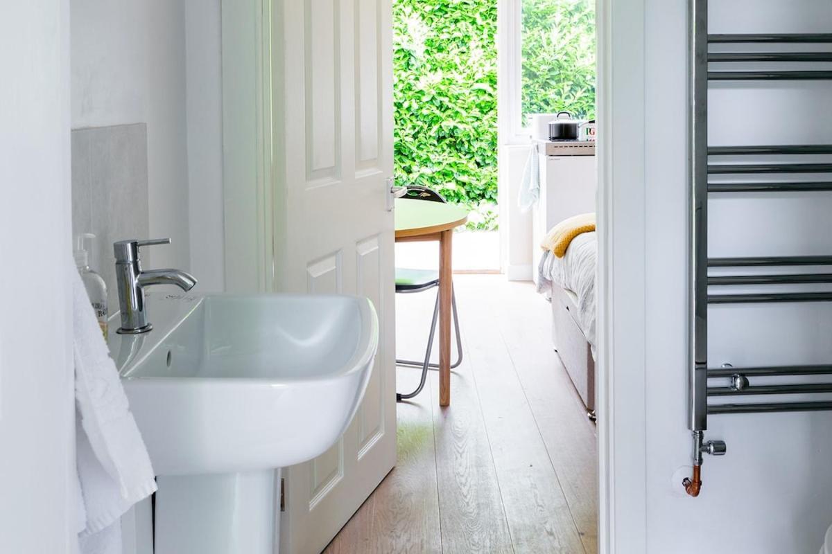 New Snug Doubleensuite In Central Forest Row Exterior foto